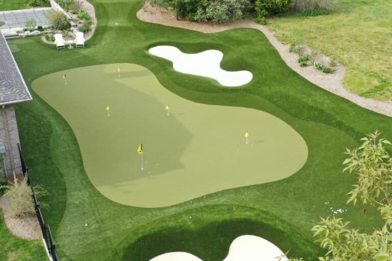 STI-Backyard Putting Green